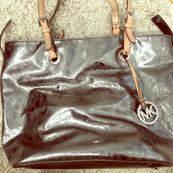 Michael Kors Handbags - Michael Kors tote bag